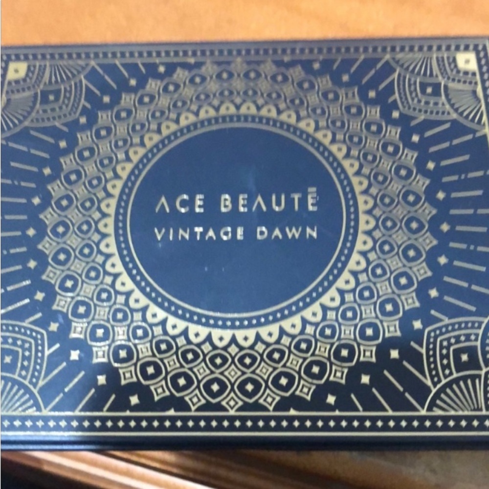 Brand new eyeshadow palette